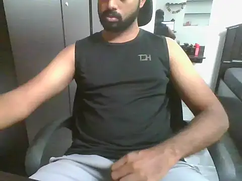 lovelyakash69 online show from 2, 4, 2026