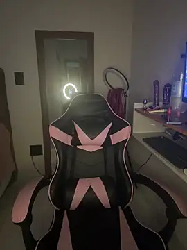 Manu 2002  online show from 8, 2, 2026