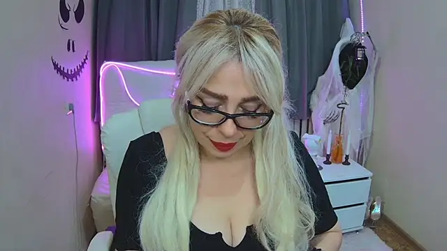 KatrinaCharm online show from 15, 10, 2025