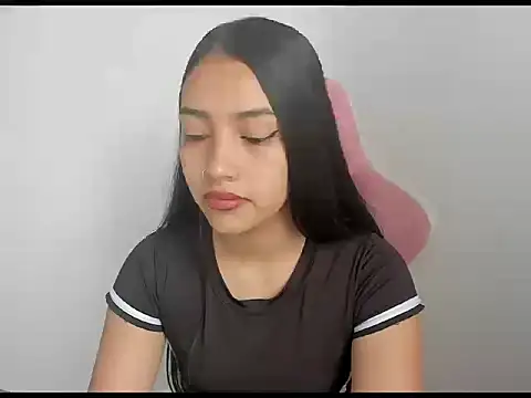 Snapshot of karely_sweet_ chatting on 18, 6, 2026 karely sweet online show from 18, 6, 2026