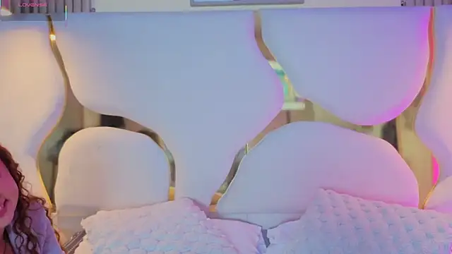 AmmberJones online show from 3, 12, 2025