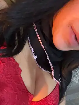 QueenLujaine online show from 29, 3, 2026