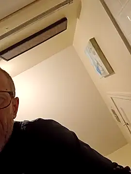 moasslicker online show from 20, 3, 2025