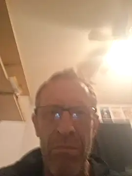 moasslicker online show from 17, 11, 2025