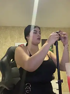 Kariina  69 online show from 16, 12, 2025