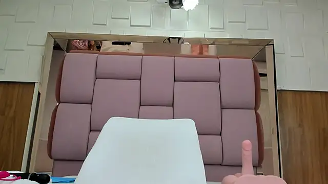 sophiaarenas online show from 5, 1, 2026