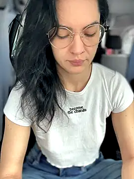 Snapshot of MeekyRich chatting on 5, 10, 2025 MeekyRich online show from 5, 10, 2025