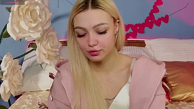 Snapshot of LinaLirian chatting on 17, 3, 2026 LinaLirian online show from 17, 3, 2026