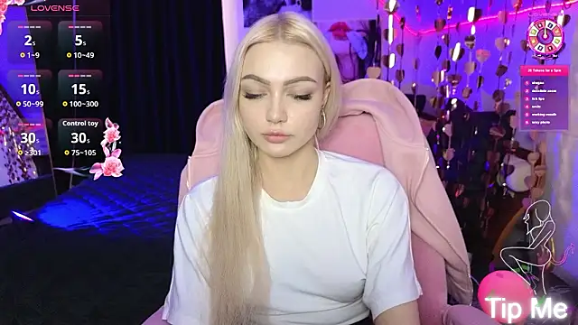 Snapshot of LinaLirian chatting on 24, 3, 2026 LinaLirian online show from 24, 3, 2026