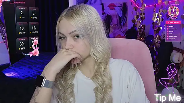 Snapshot of LinaLirian chatting on 13, 4, 2026 LinaLirian online show from 13, 4, 2026