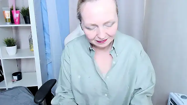 Karen Villis online show from 5, 2, 2026