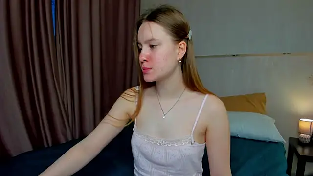 Candy Cansew online show from 25, 9, 2025