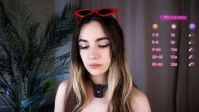 CupSizeGirl online show from 8, 9, 2025