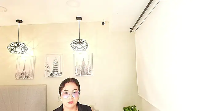  Victoria Collins online show from 19, 11, 2025