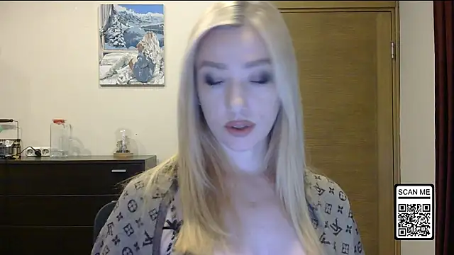 Wild Silk Desire online show from 15, 10, 2025