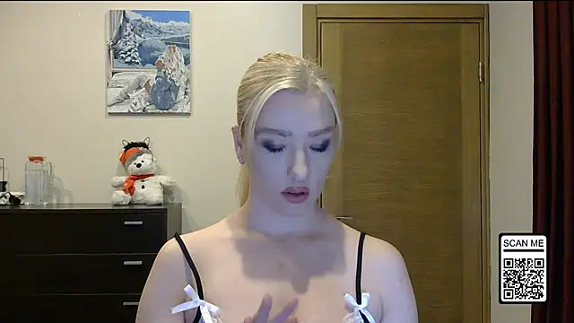 Wild Silk Desire online show from 23, 11, 2025