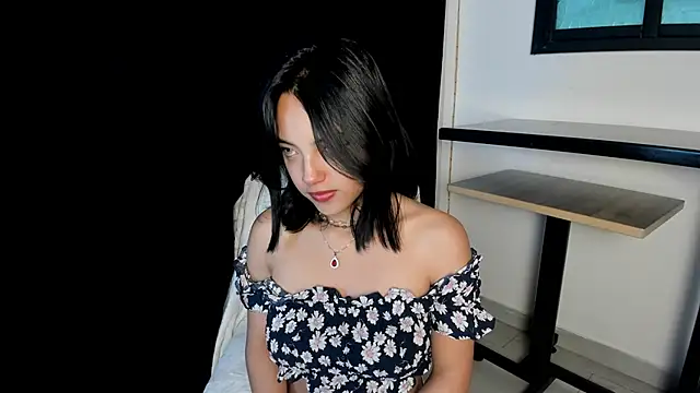 Victoriaa2 Doll online show from 8, 11, 2025