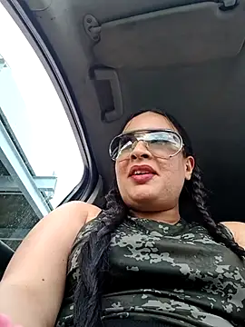 hotCOUPLEPETRA online show from 13, 4, 2026