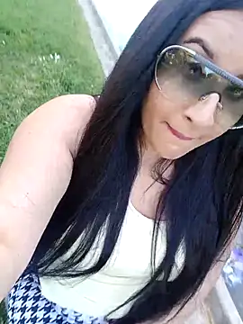 hotCOUPLEPETRA online show from 14, 4, 2026