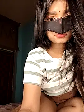Riya 35 sexy online show from 4, 7, 2026