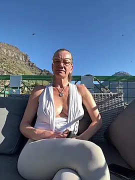 Snapshot of LucyLingerie78 chatting on 24, 4, 2026 LucyLingerie78 online show from 24, 4, 2026