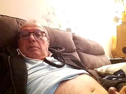 Vince072 online show from 8, 10, 2025