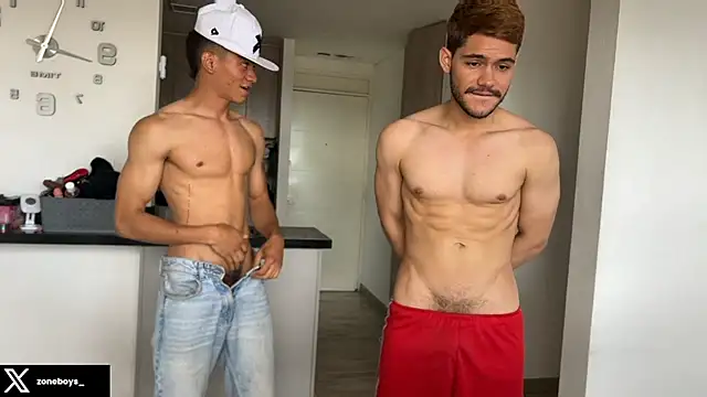 Snapshot of zoneboys chatting on 19, 6, 2026 zoneboys online show from 19, 6, 2026