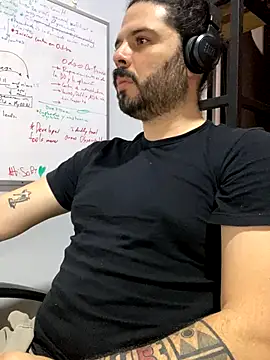 Snapshot of uto857 chatting on 15, 10, 2025 uto857 online show from 15, 10, 2025