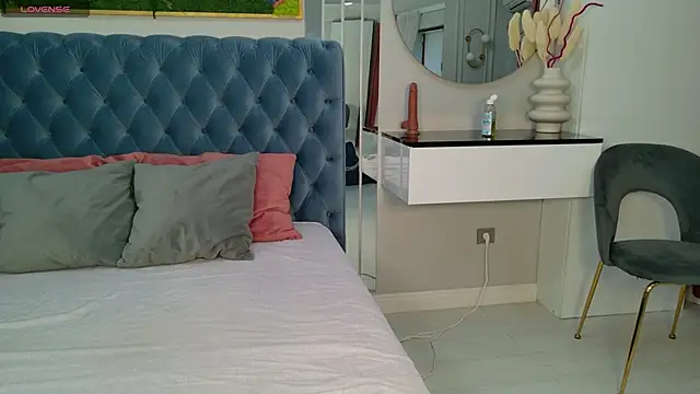 SiennaPierce online show from 25, 2, 2026