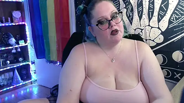 Snapshot of Kinky_Witch chatting on 22, 12, 2025 Kinky Witch online show from 22, 12, 2025