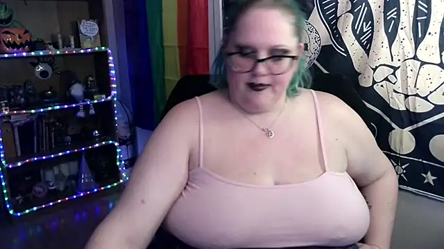 Snapshot of Kinky_Witch chatting on 23, 12, 2025 Kinky Witch online show from 23, 12, 2025