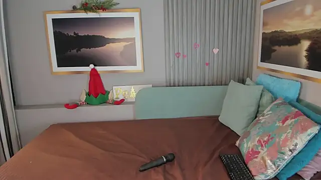 Hailey-Fox online show from 9, 11, 2025