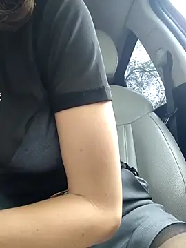 YOURLIKAA online show from 17, 4, 2026