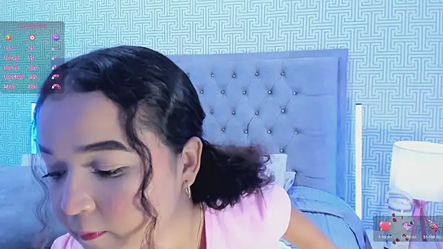 Evaa Lunna  online show from 13, 11, 2025