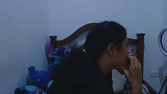 Snapshot of Aria_Arthur chatting on 6, 10, 2025 Aria Arthur online show from 6, 10, 2025