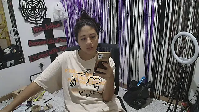 Snapshot of Aria_Arthur chatting on 14, 10, 2025 Aria Arthur online show from 14, 10, 2025