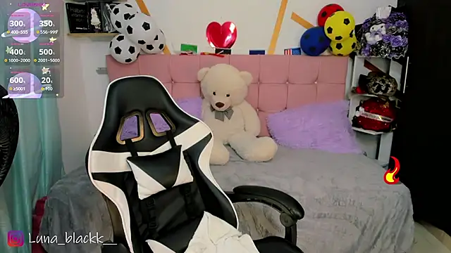 Snapshot of Luna_blackk chatting on 15, 7, 2026 Luna blackk online show from 15, 7, 2026