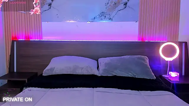 samanthaa moon online show from 18, 3, 2026