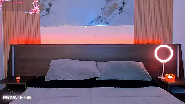 samanthaa moon online show from 24, 4, 2026