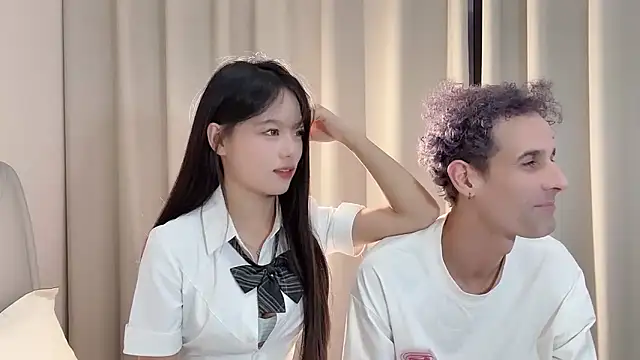 Snapshot of 19cmfuck18girl chatting on 16, 11, 2025 19cmfuck18girl online show from 16, 11, 2025