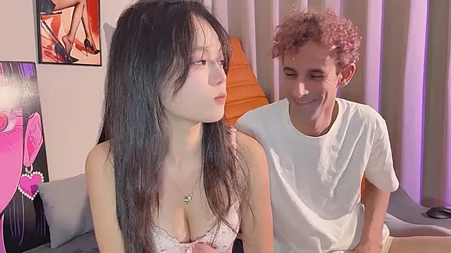 Snapshot of 19cmfuck18girl chatting on 21, 12, 2025 19cmfuck18girl online show from 21, 12, 2025