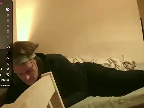 avamaxwell online show from 10, 9, 2025