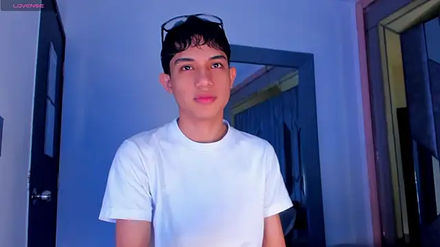 Snapshot of Sebax_Young chatting on 18, 5, 2026 Sebax Young online show from 18, 5, 2026