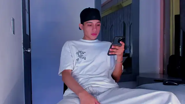 Snapshot of Sebax_Young chatting on 22, 5, 2026 Sebax Young online show from 22, 5, 2026