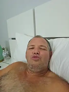 cubanitofeliz40 online show from 11, 6, 2026