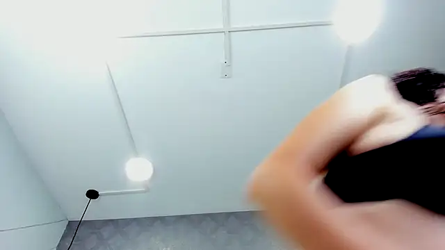 ThaliaCross online show from 26, 9, 2025