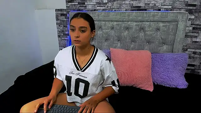 Snapshot of nicolexxaleja chatting on 16, 10, 2025 nicolexxaleja online show from 16, 10, 2025
