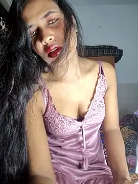 cute radhikaa online show from 12, 9, 2025