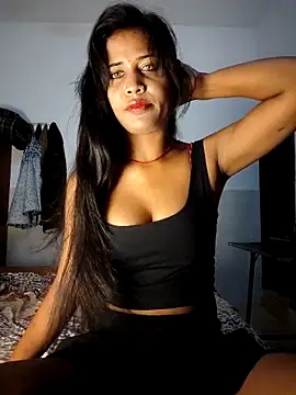cute radhikaa online show from 22, 10, 2025