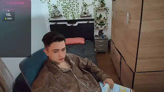 santii ss online show from 20, 4, 2026